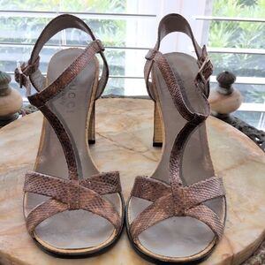 Gucci Snakeskin Print Leather T Strap Brown Strappy Sandals Block Heel Size 5.5